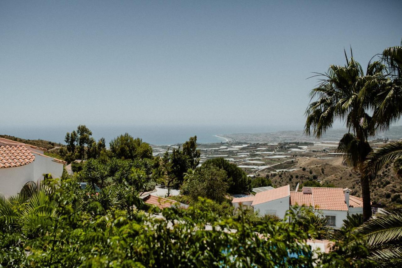 Villa La Higuera Sayalonga Exterior photo